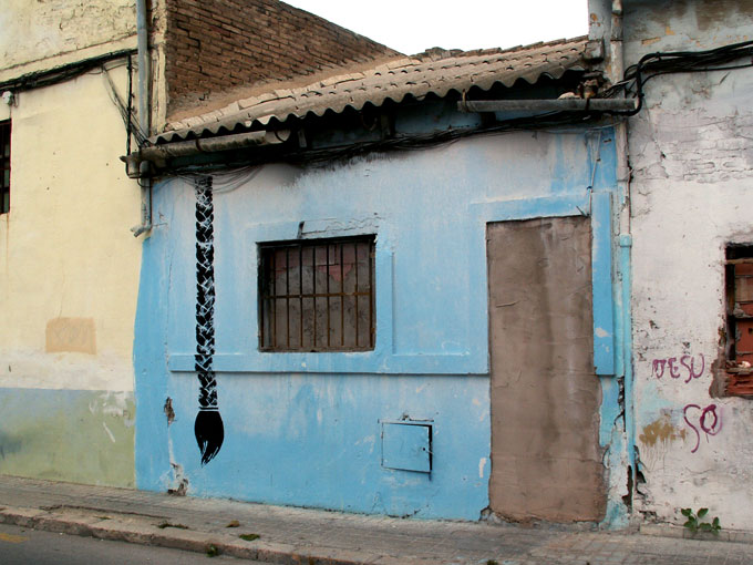 Cabañal house with a braid painted on its facade. Foto