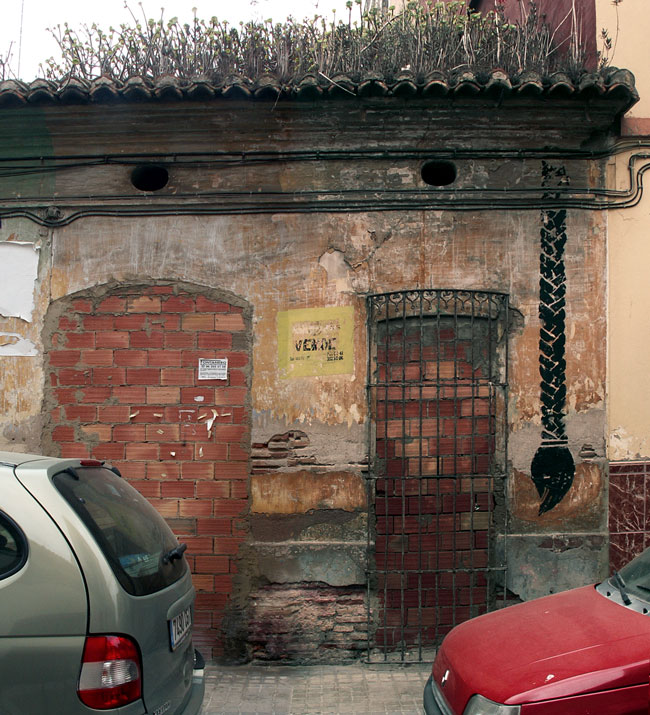 Cabañal house with a braid painted on its facade. Foto