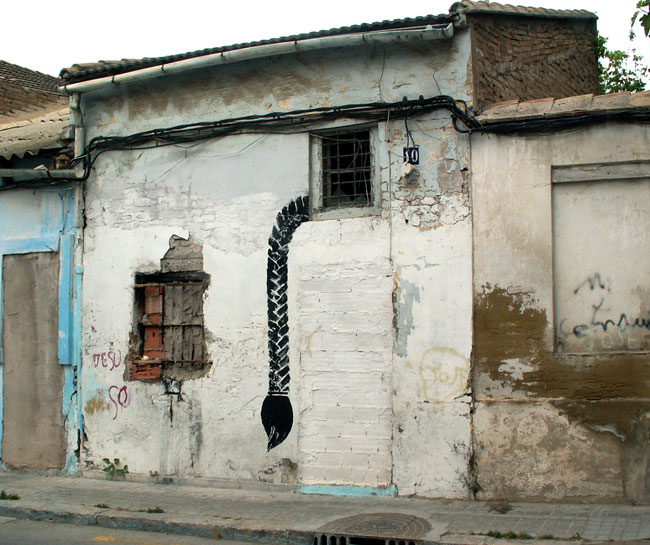 Cabañal house with a braid painted on its facade. Foto